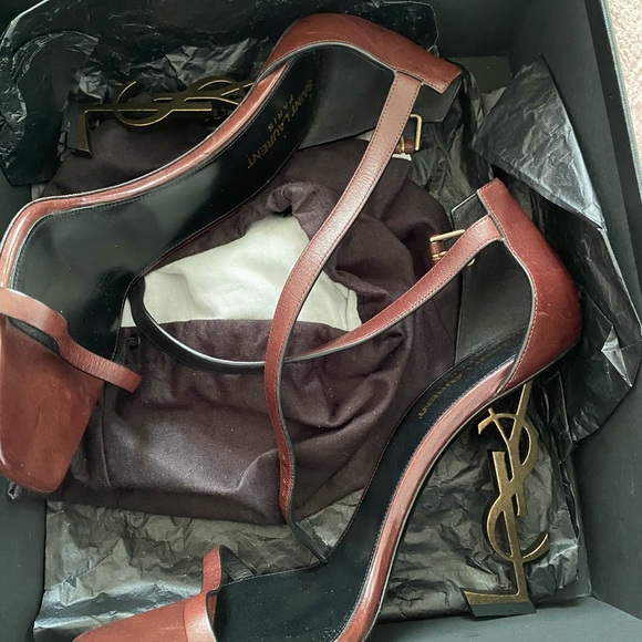 SAINT LAURENT
Opyum 110 logo YSL Heel - Picture 5 of 5